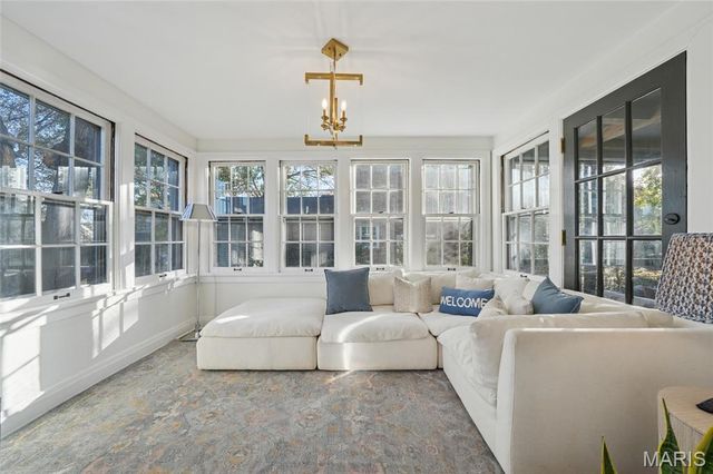 514 Angenette Avenue, Kirkwood, MO 63122