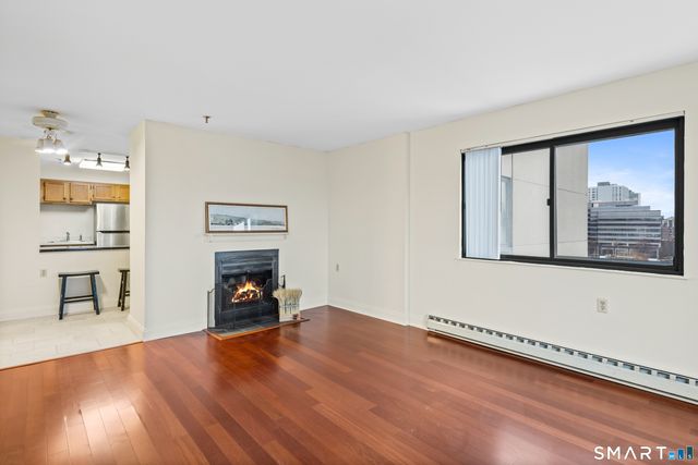 51 Schuyler Avenue APT 7E, Stamford, CT 06902