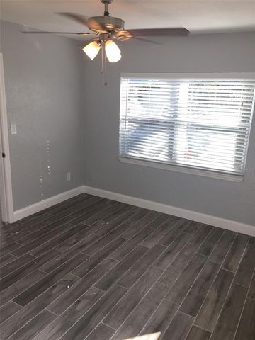 214 12TH AVENUE N B, St Petersburg, FL 33701