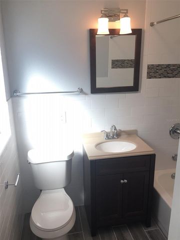 214 12TH AVENUE N B, St Petersburg, FL 33701