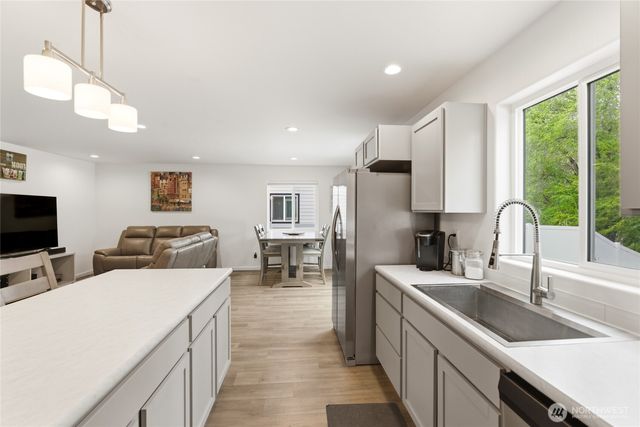 1259 Theo Way, Rock Island, WA 98850