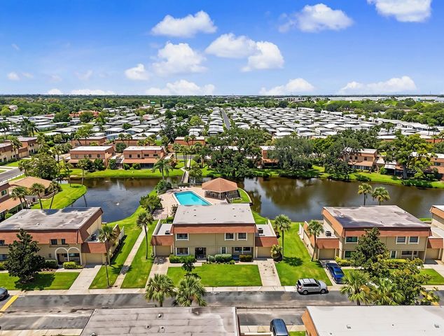 8414 17TH STREET N, St Petersburg, FL 33702