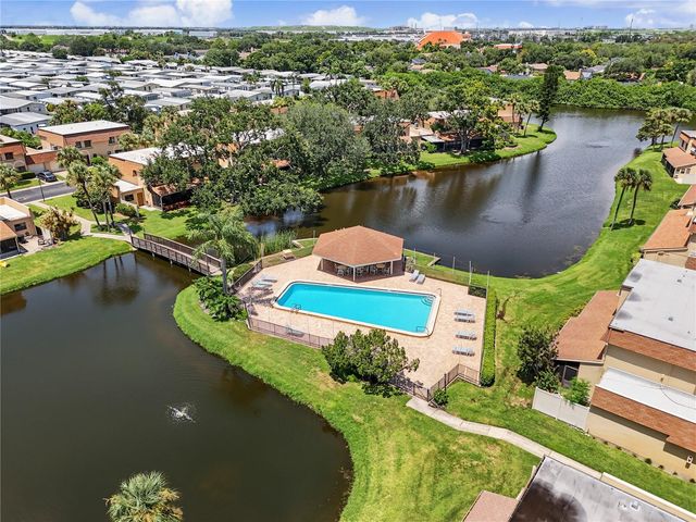 8414 17TH STREET N, St Petersburg, FL 33702