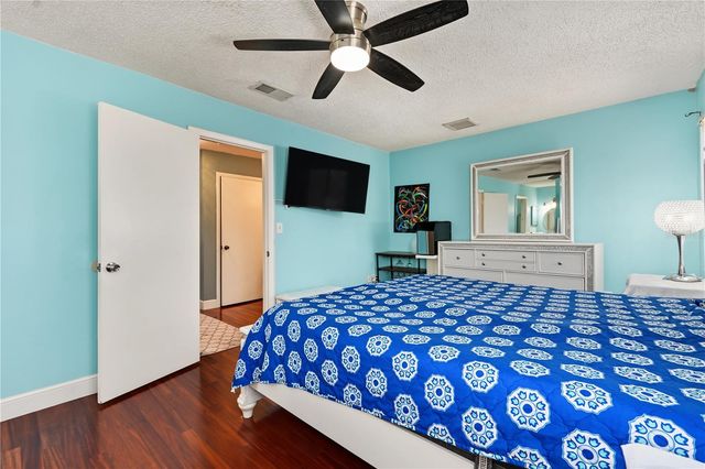 8414 17TH STREET N, St Petersburg, FL 33702