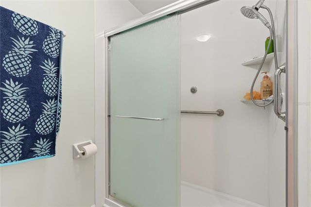 8414 17TH STREET N, St Petersburg, FL 33702