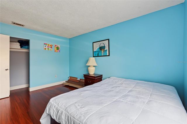 8414 17TH STREET N, St Petersburg, FL 33702