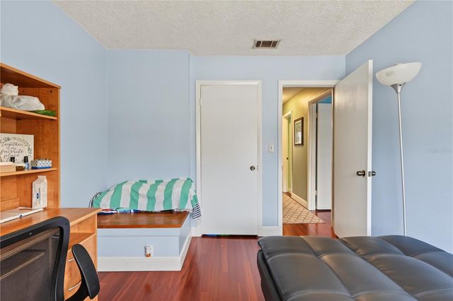 8414 17TH STREET N, St Petersburg, FL 33702