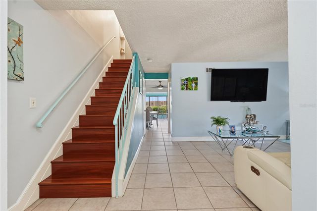 8414 17TH STREET N, St Petersburg, FL 33702