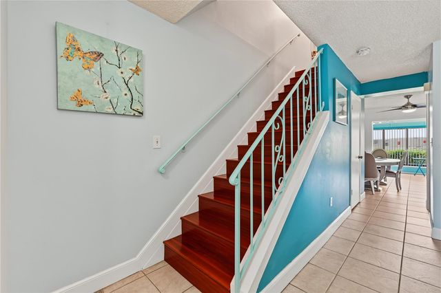 8414 17TH STREET N, St Petersburg, FL 33702