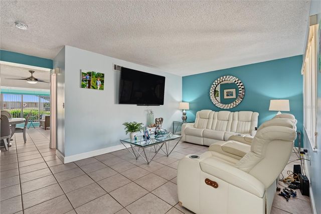 8414 17TH STREET N, St Petersburg, FL 33702