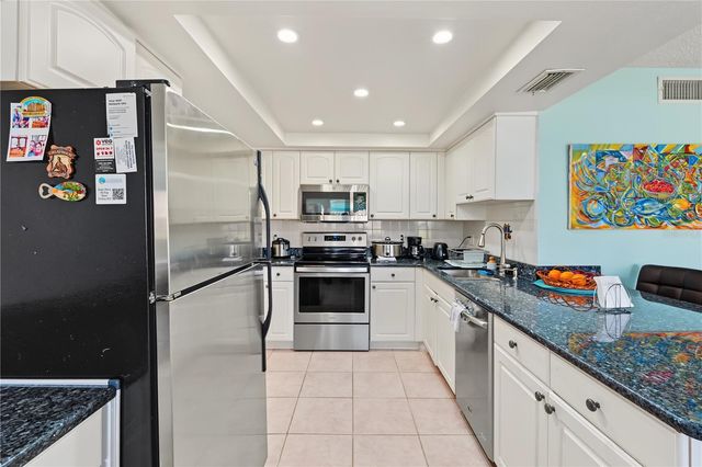 8414 17TH STREET N, St Petersburg, FL 33702