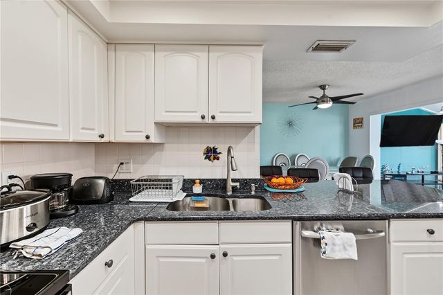 8414 17TH STREET N, St Petersburg, FL 33702