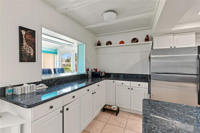 8414 17TH STREET N, St Petersburg, FL 33702