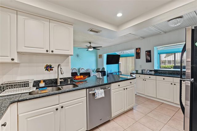 8414 17TH STREET N, St Petersburg, FL 33702