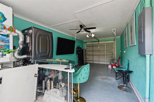 8414 17TH STREET N, St Petersburg, FL 33702