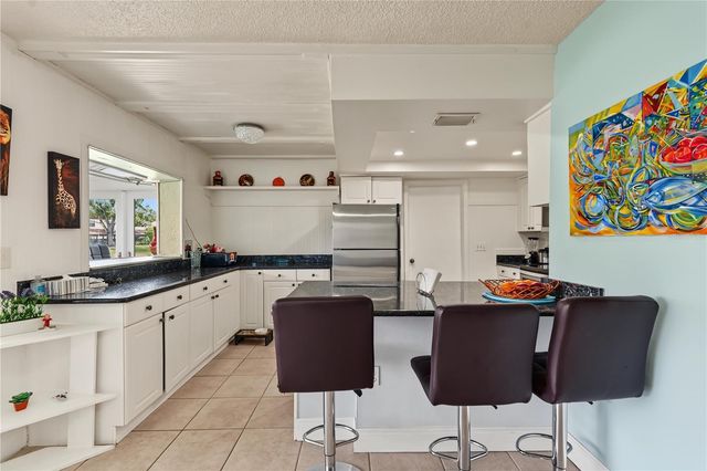 8414 17TH STREET N, St Petersburg, FL 33702