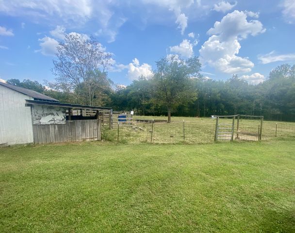 310 Sands Rd, Pulaski, TN 38478