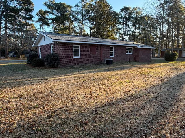 1101 Bennett Circle, Holly Hill, SC 29059