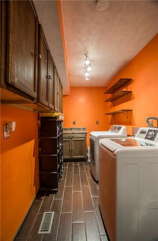 2425 Black Drive, Troy, OH 45373
