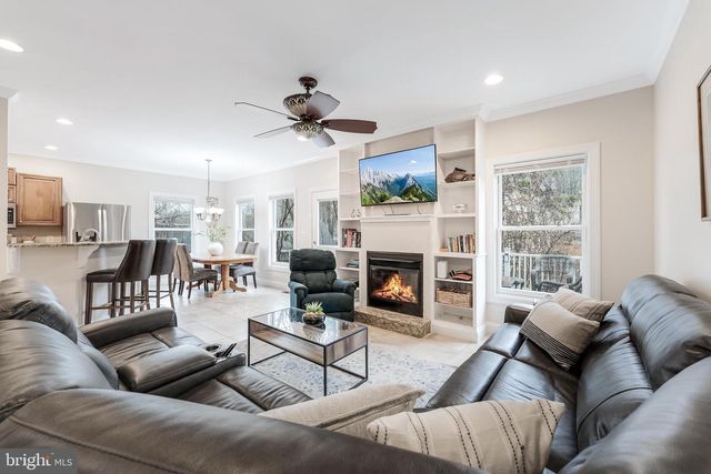 5703 CHAPIN AVE, Alexandria, VA 22303