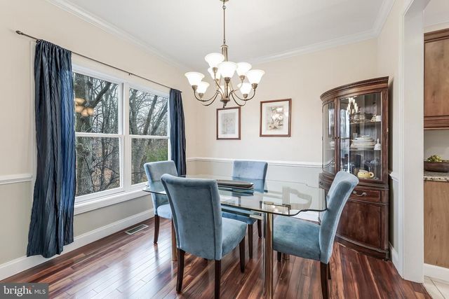 5703 CHAPIN AVE, Alexandria, VA 22303