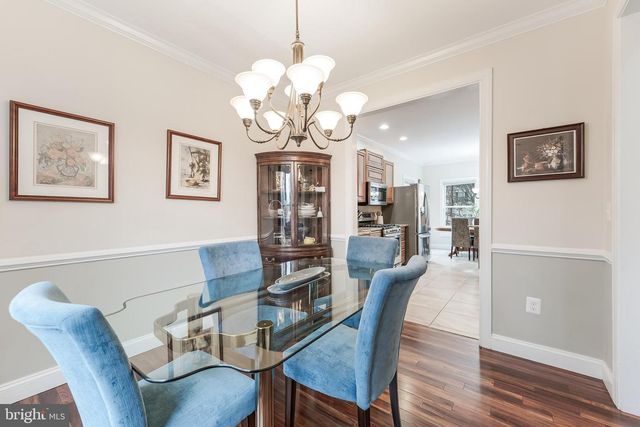 5703 CHAPIN AVE, Alexandria, VA 22303