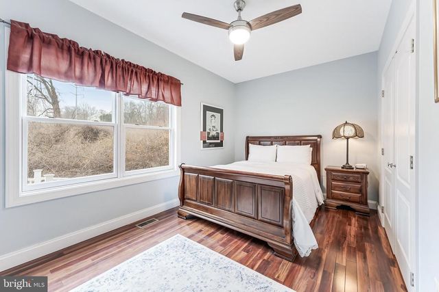 5703 CHAPIN AVE, Alexandria, VA 22303