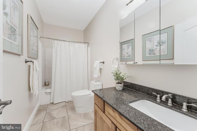 5703 CHAPIN AVE, Alexandria, VA 22303