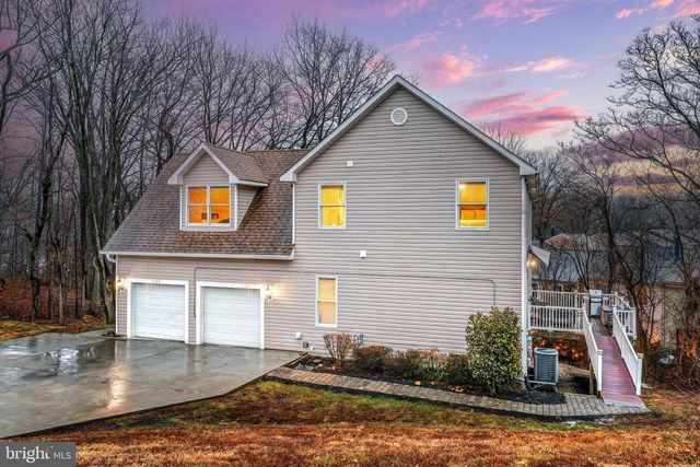 5703 CHAPIN AVE, Alexandria, VA 22303