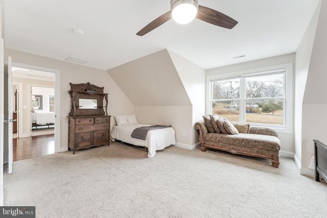 5703 CHAPIN AVE, Alexandria, VA 22303