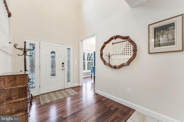 5703 CHAPIN AVE, Alexandria, VA 22303