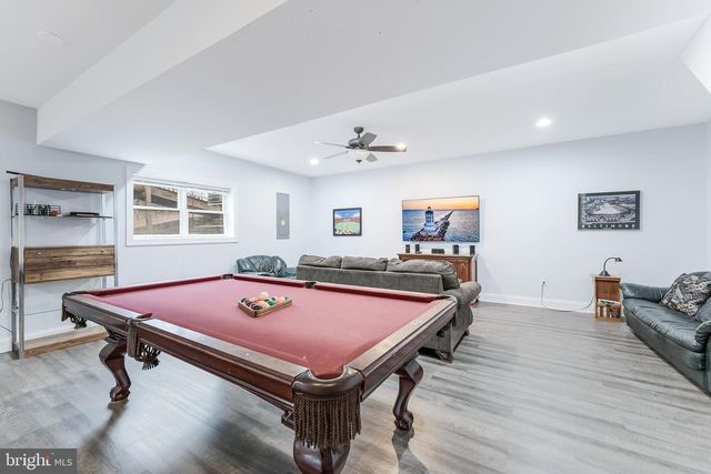 5703 CHAPIN AVE, Alexandria, VA 22303