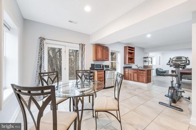 5703 CHAPIN AVE, Alexandria, VA 22303