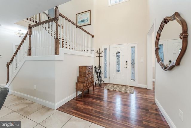 5703 CHAPIN AVE, Alexandria, VA 22303