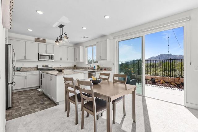 35076 HACIENDA HEIGHTS, Fallbrook, CA 92028