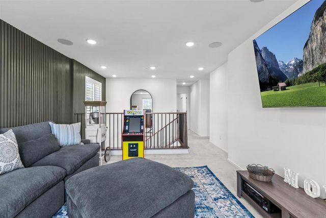 35076 HACIENDA HEIGHTS, Fallbrook, CA 92028