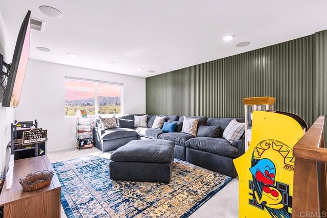 35076 HACIENDA HEIGHTS, Fallbrook, CA 92028