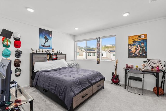 35076 HACIENDA HEIGHTS, Fallbrook, CA 92028