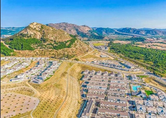 35076 HACIENDA HEIGHTS, Fallbrook, CA 92028