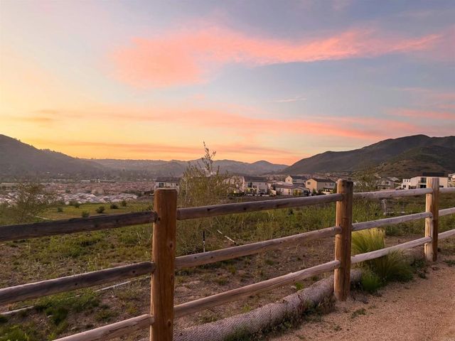 35076 HACIENDA HEIGHTS, Fallbrook, CA 92028