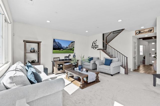 35076 HACIENDA HEIGHTS, Fallbrook, CA 92028