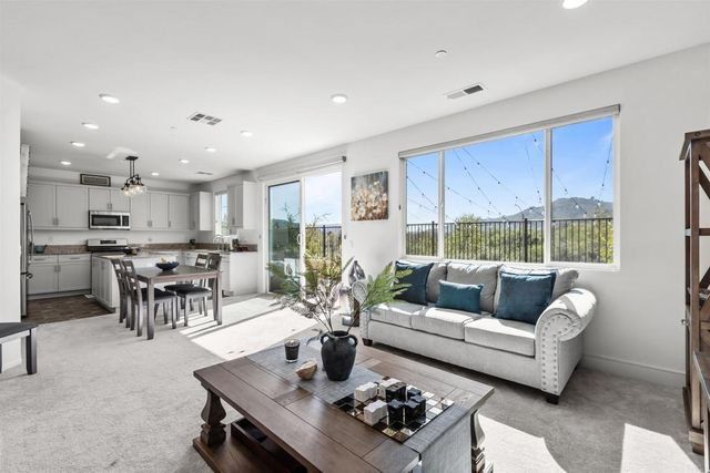 35076 HACIENDA HEIGHTS, Fallbrook, CA 92028