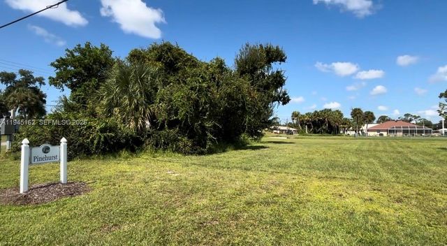 401 Rotonda Cr, Port Charlotte, FL 33947