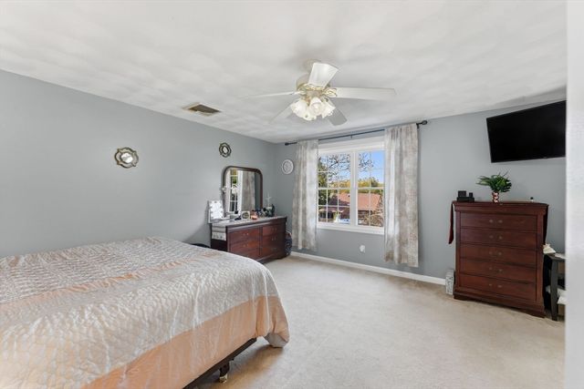 61 Metropolitan Ave, Cranston, RI 02920