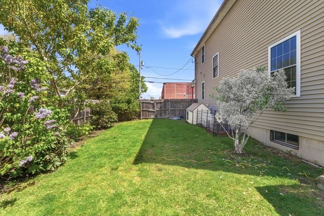 61 Metropolitan Ave, Cranston, RI 02920