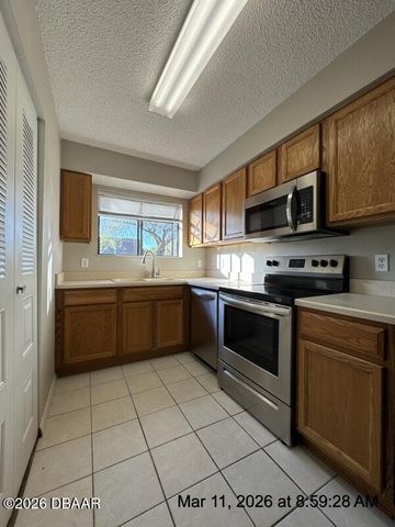 142 White Fawn Drive, Daytona Beach, FL 32114