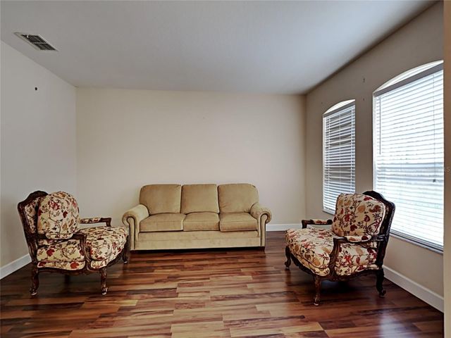589 ERROL PARKWAY, Apopka, FL 32712