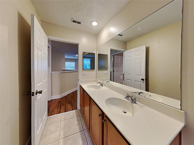 589 ERROL PARKWAY, Apopka, FL 32712