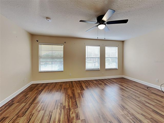 589 ERROL PARKWAY, Apopka, FL 32712