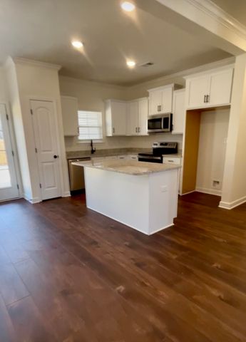 9760 N BLOOMINGTON CIR, Unincorporated, TN 38016